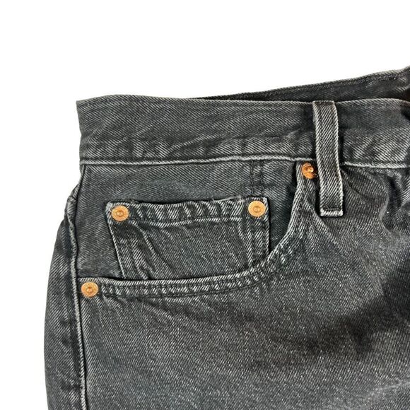 Levi’s Black Cut Off Distressed Frayed Hem Cut Off Shorts - Picture 6 of 9